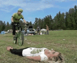 This technique is a bunker.,这车技简直是碉堡了