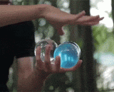 两只手，三个球，惊掉一个下巴 - Two hands, three balls, a jaw