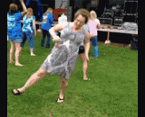 大姐的舞步与众不同，带感 - The dances of the elder sister are different, with a sense of band