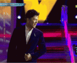 雷佳音和林宥嘉告诉你，即使冷死了，在镜头面前也绝不能认输 - Ray Jiayin and Yoga Lin tell you that even if it's cold, you can't admit defeat in front of the camera.