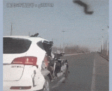 现在没有后视镜允许上路吗？ - No rearview mirrors are allowed to go on the road now?