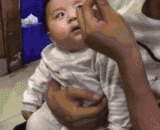 小孩：粑粑你良心不会痛吗？ - Child: do you have a pain in your conscience?