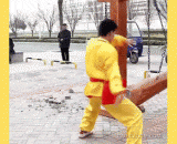 大师这是在练啥神功 - What the master is doing?