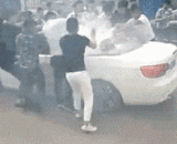 有这么一群兄弟，也是很崩溃的 - There are such a group of brothers, and they are very crumbling.