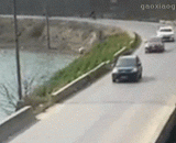 没有一丝一毫的犹豫，就是这么果敢！ - Without any hesitation, it is so courageous.