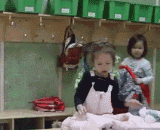 神技能， 一秒穿大衣！厉害了，我的妹儿！ - God skills, wear a coat in a second! Good, I want!