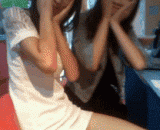 Open the skirt by the boudoir! WOW! How hairy my sister is,被闺蜜掀开裙子！哇！妹子你好多毛啊