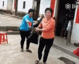 哎呀，亲家母不要红包，别别别，别这样！ - Oh, dear mother, do not have a red envelope. Do not, do not!