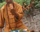 This bad comment broke the glass bottle, which means that the strength is not acceptable.,这个差评，碎了玻璃瓶，说明力道收不住啊