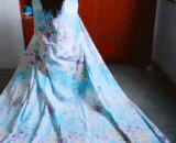 背影已经倾国倾城，何必转身乱了芳华 - Why do we turn around and make a mess?