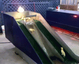 In order to make duck meat more compact, the main silver made a slide for the little duck.,为了让鸭肉更紧致，主银为小鸭子特意做了一个滑梯