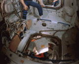 空间站的日常 - The day-to-day space station