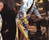 影片拍摄中，一位替身演员正在工作 - In the film, a stunt man is working