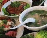 It's a great dinner.,晚餐真丰盛啊