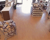 Don't you dare to buy things without a head in a supermarket?,超市里的无头人恶作剧 他的东西你敢不敢买呢？