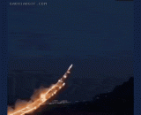 Have you ever seen fireworks that will build a ladder?,你见过会成搭天梯的烟花吗，好酷炫！