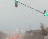 好好的柱子说劈就劈 - A good post says split splits