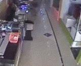 抢劫犯被爆头 - The robber was knocked out of the head