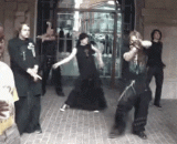 第一次去夜店时的你 - The first time you went to a nightclub