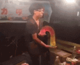 A cool hula hoop, a funny look,酷炫的呼啦圈，超好玩的样子