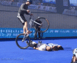 隔着屏幕感到痛系列 - Feel a pain series across the screen