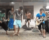 笑尿了！农村骚年欢乐多 - Smile in the urine! Rural coquetti is more joyous