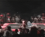 On the bench, a curious wrestling match, the audience buried wrestlers with hundreds of folding chairs.,板凳葬，一个猎奇的摔跤比赛，观众用几百个折椅埋葬了摔跤手