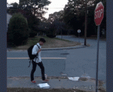 A strong typhoon, a good wit,突遇强台风，骚年好机智