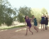 In order to grab the flower sister, it is also a spelling,为了抢到花妹子也是拼了