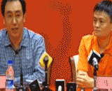 走开！老马你别抢我麦克风！！！ - Go away！ You don't grab my microphone, old horse!!!