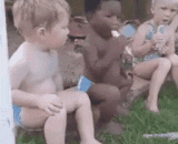 小小年纪，也是这么贱贱的 - At a little age, it's so cheap.