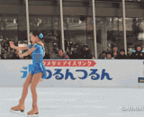 这是我见过最可爱的滑冰运动员 - This is the most lovely skater I've ever seen
