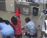 汪星人为了不剪指甲，洪荒之力都使出来了 - In order not to cut nails, Wang Xing's power was brought out.