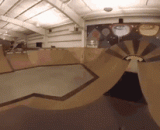 这样的自行车表演真是头次见，我还以为龙骑士呢 - This is the first time a bicycle performance has been seen. I thought the Dragon Rider would do that.