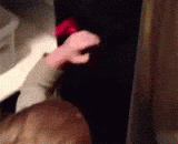 A 2 year old boy can't understand the water dispenser,2岁小孩搞不懂饮水机