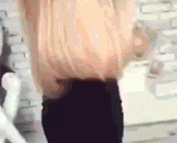 这头发，真顺…… - This hair, really smooth...