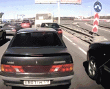 路上遇到一个不得不让他加塞的老司机 - On the way there was an old driver who had to let him jam.