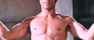 李小龙的肌肉图片 - A picture of Bruce Lee's muscles