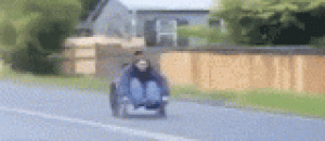 接下来就可以真正的坐上轮椅了 - Then you can really sit in a wheelchair